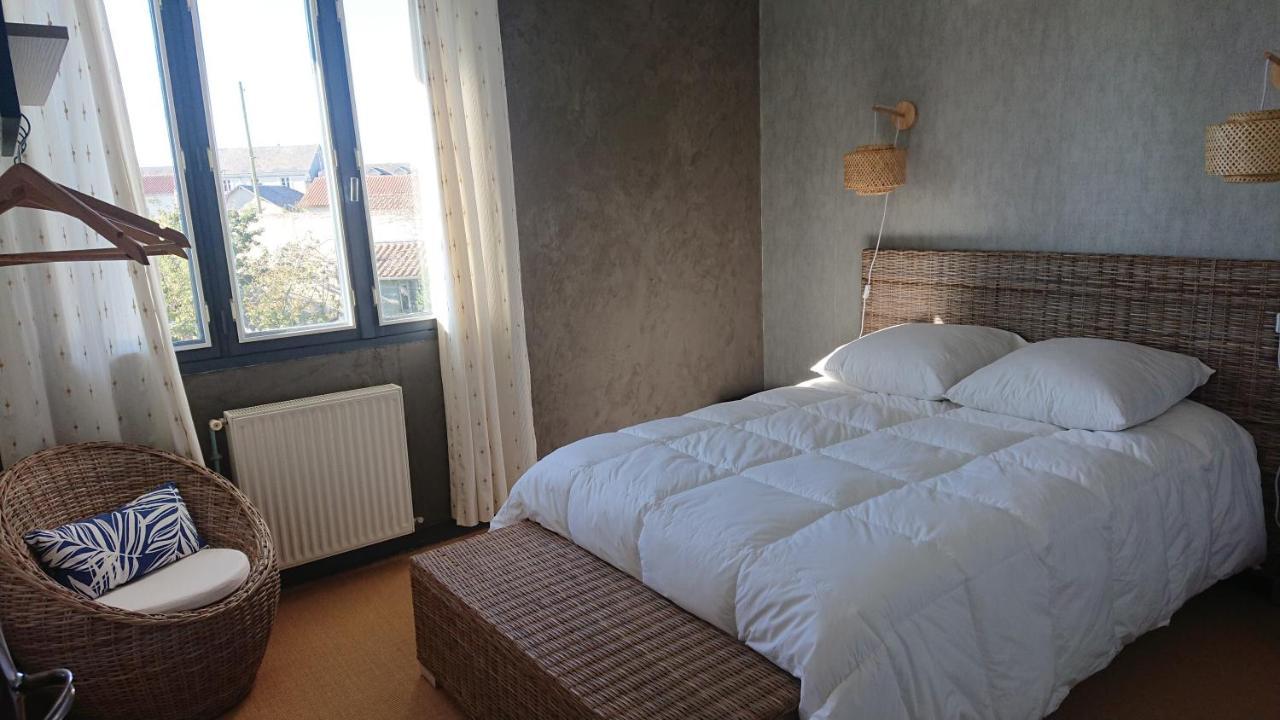 Apartament Chez David Bressuire Zewnętrze zdjęcie